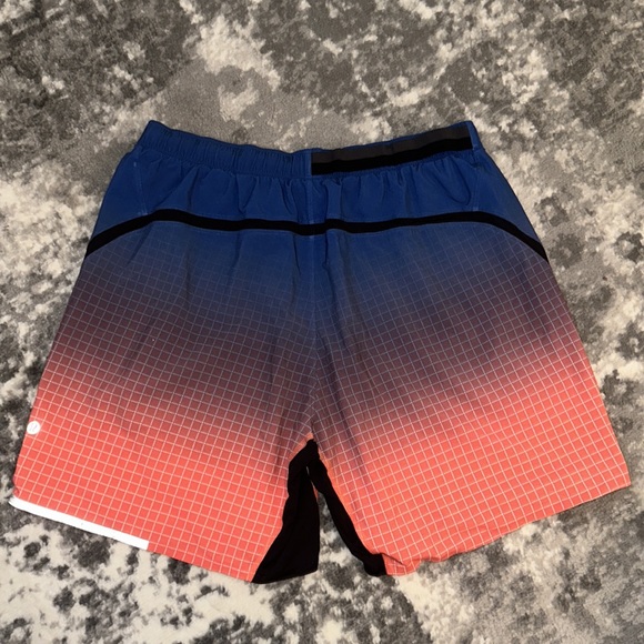 Lululemon Medium shorts - Picture 3 of 3